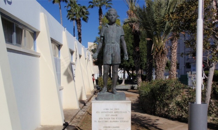 Α-statue-of-Demetrakis-outside-his-school-in-Larnaca.jpg