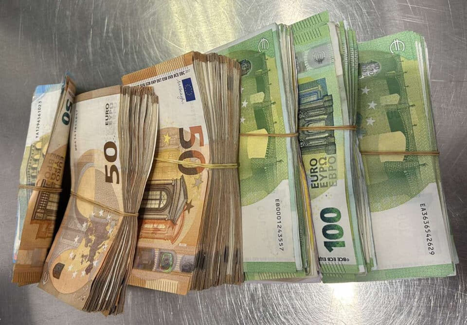 Cash-45000WEB-960x669.jpg