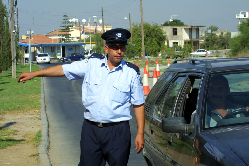 comment-achilleas-Ayios-Dhometios-checkpoint-The-Green-Line-cannot-become-an-external-border-9...jpg