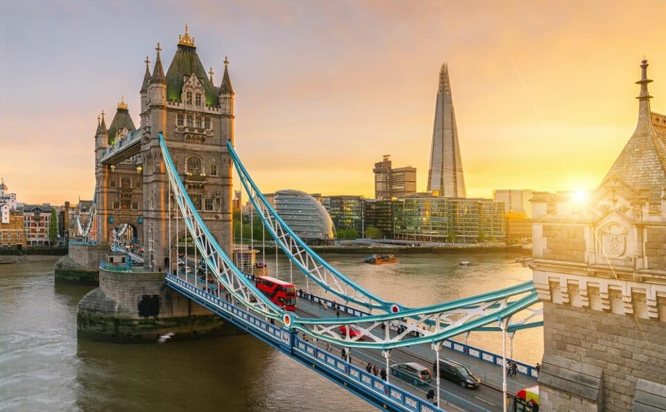 Consulco-shutterstock_1512056930-960x594.jpg