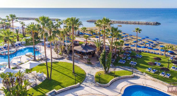 cyprus-business-now-tourism-tourist.jpg
