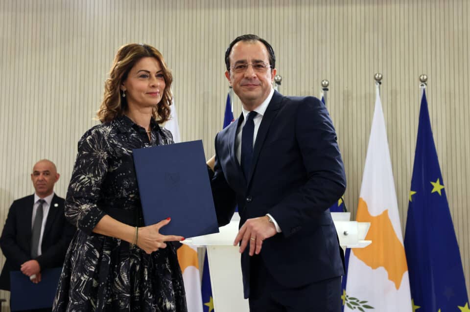 Deputy-government-spokesperson-Doxa-Komodromou-960x638.jpg