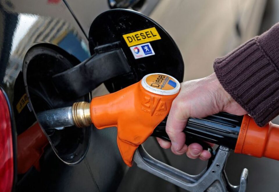 diesel-fuel-tax-gas-petrol-prices-russia-960x663.jpg