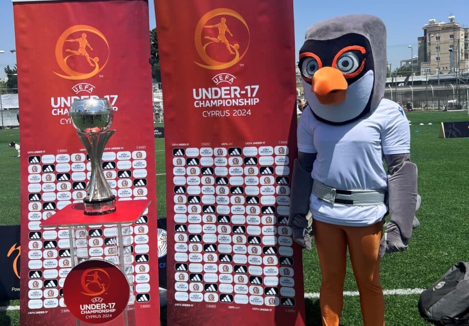 Euro-U17-mascot-trophy-960x668.jpg