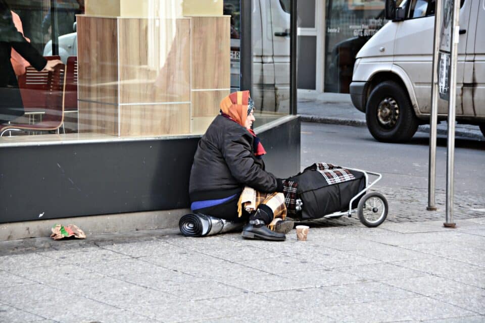feature-andria-Many-citizens-are-feeling-the-pressure-of-the-cost-of-living-crisis-and-landlor...jpg