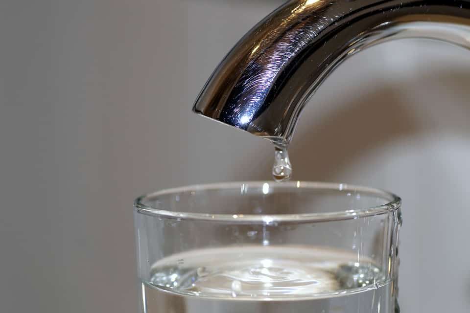 feature-bejay-Many-residents-are-refusing-to-drink-the-earthy-tasting-tap-water.jpg