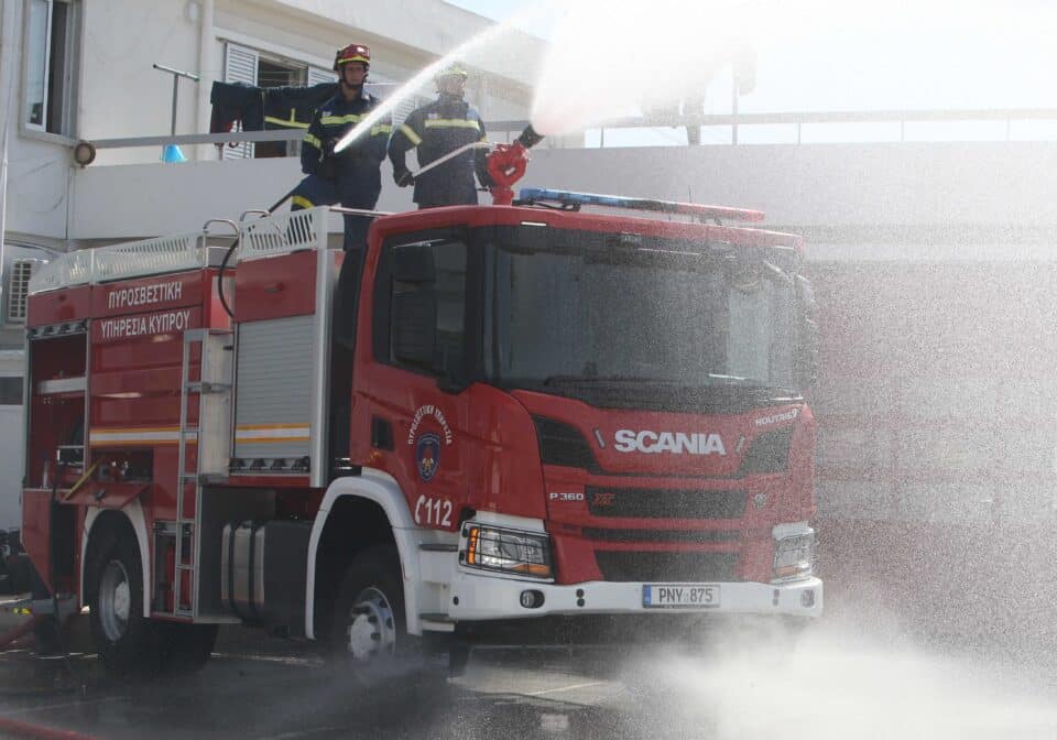 feature-jon-The-new-P360-Scania-fire-trucks-can-hold-5000-litres-of-water-960x672.jpg