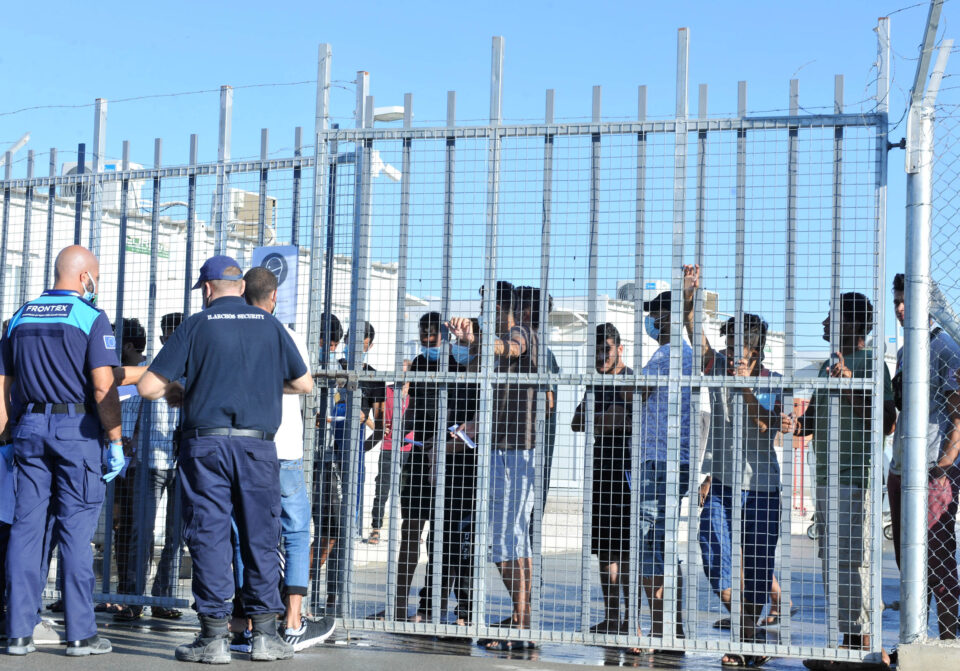feature-nick-According-to-the-minister-800-irregular-migrants-crossed-from-the-north-in-10-day...jpg