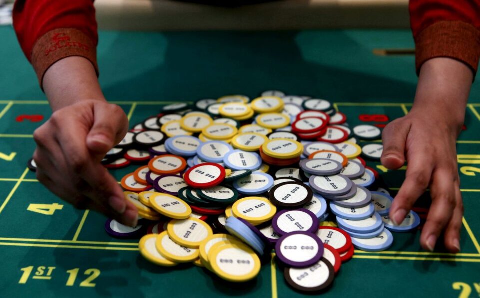 gambling-casino-960x596.jpg