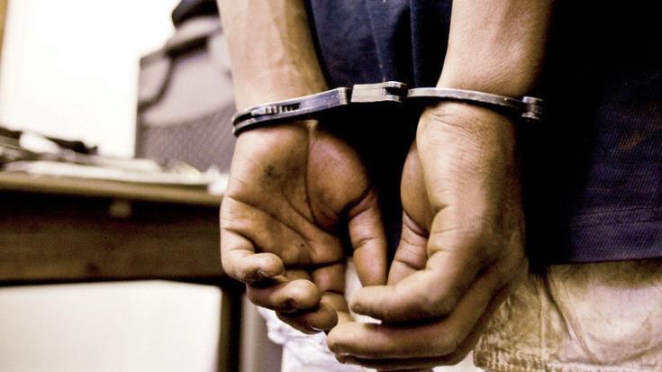 handcuffs-08-2.jpg