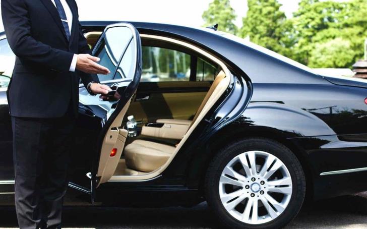 LIMOUSINES.jpg