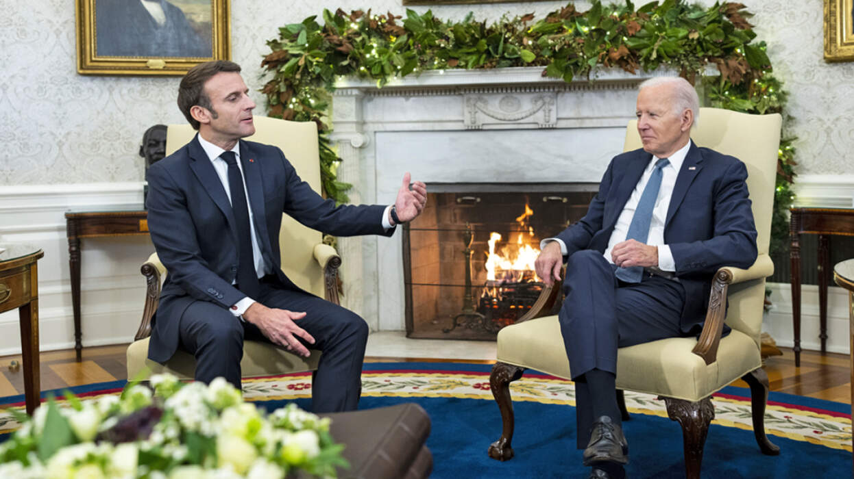 macron_biden_xr.jpg