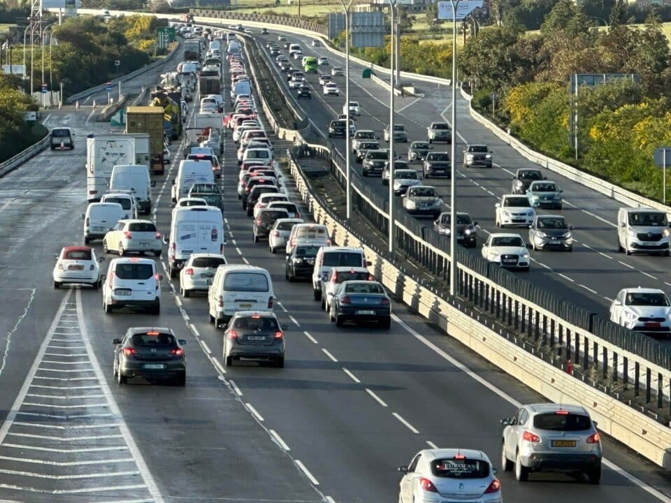 Nicosia-Lim-morning-traffic-960x720.jpg