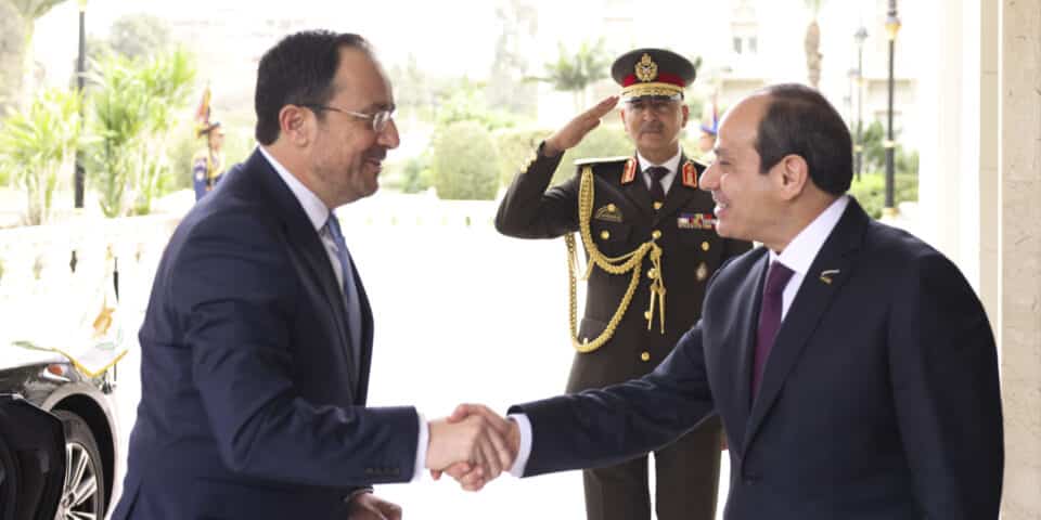 nik-sisi-960x480.jpg