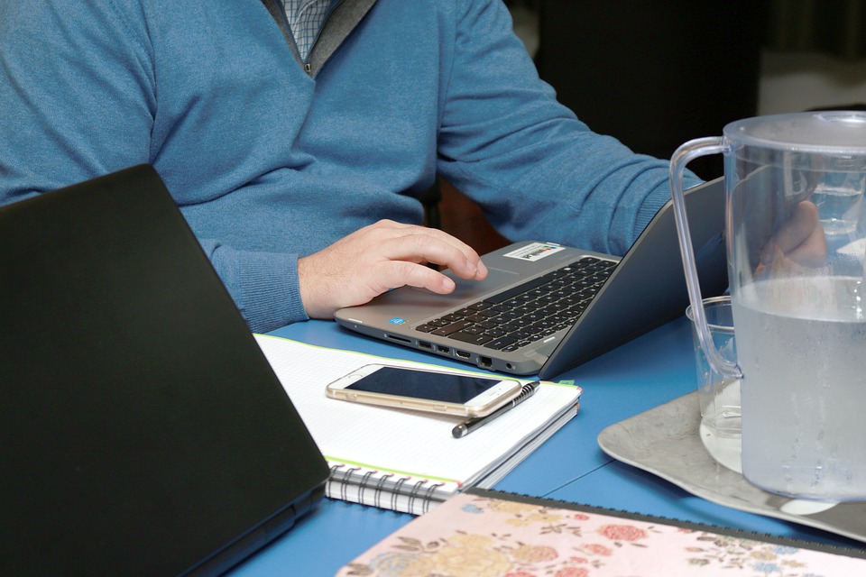 office-4194326_960_720-1.jpg