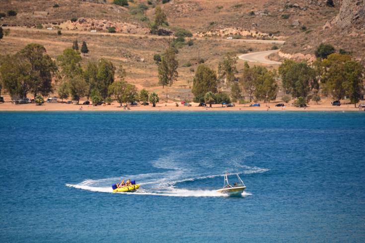 paralimni.jpg