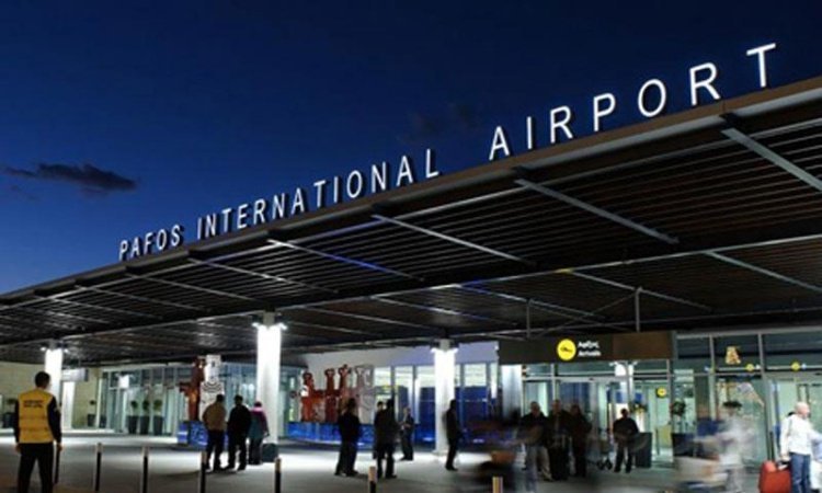 periptero-tis-larnakas-to-aerodromio-pafou.jpg