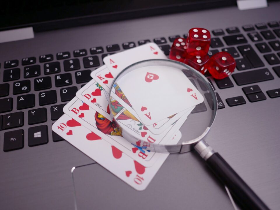 poker-gbaf08e11b_1920-960x721.jpg