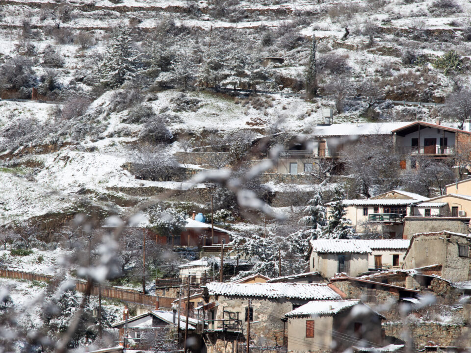 Snowy-village-960x720.jpg