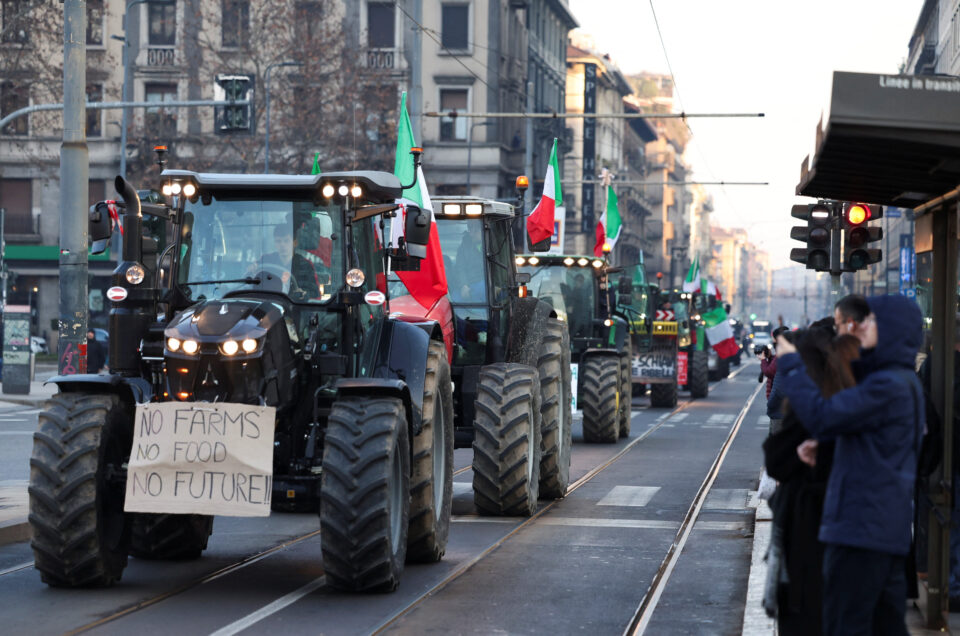 tractors-960x636.jpg