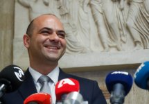 Labour-minister-Yiannis-Panayiotou-2-960x671.jpg Labour-minister-Yiannis-Panayiotou-2-960x671.jpg