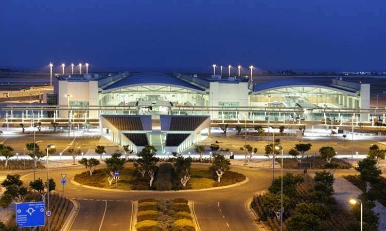 262-39499.aerodromio-larnakas-sunagermos-gia-krousma-empola.w_hr.jpg