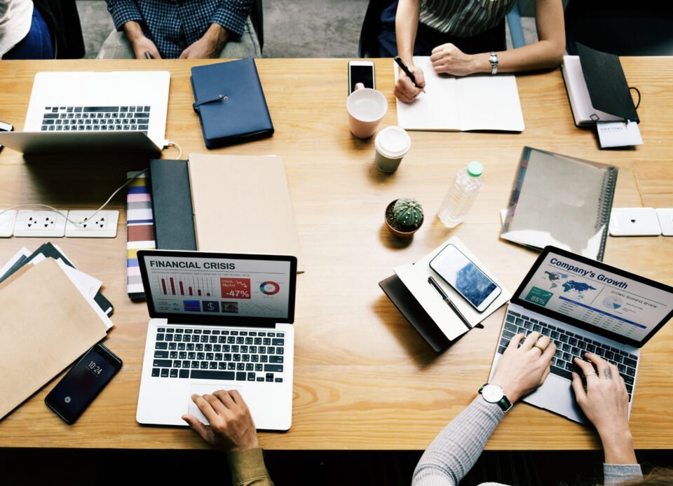 analysis-banking-brainstorming-business-coffee-collaboration-1452897-pxhere.com_-960x694.jpg