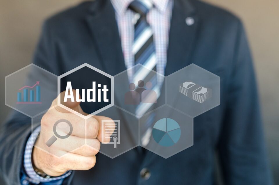 audit-4189560_1280-960x636.jpg