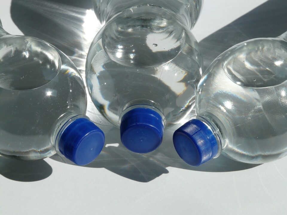 bottles-60475_1280-960x720.jpg