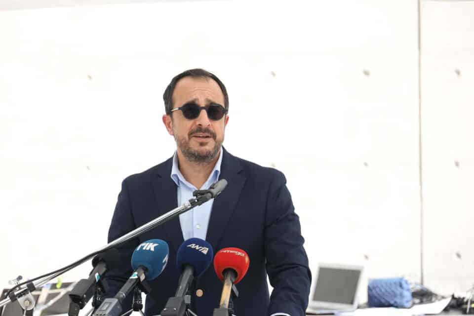 christodoulides-speaking-in-korakou-960x640.jpg