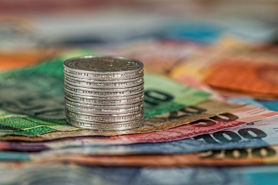 coins-1726618_1280-960x640.jpg