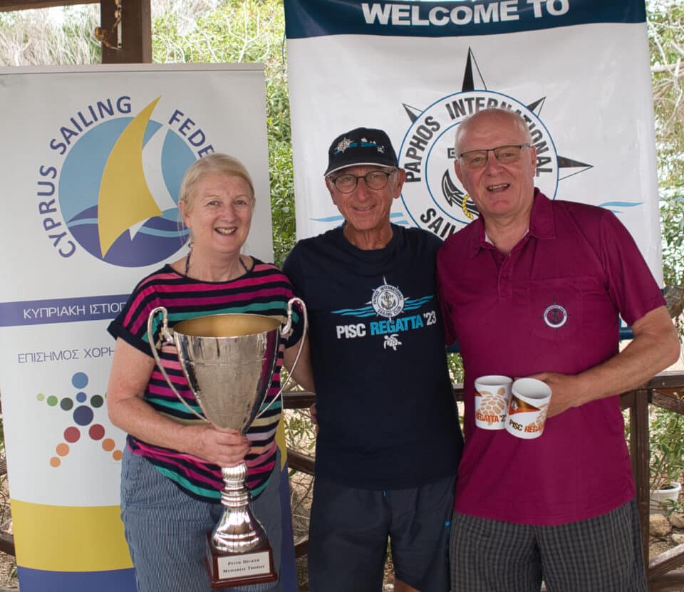Commodore-Mick-Dent-presenting-the-Peter-Dicker-trophy-to-Terry-and-Sue-Crumpton-960x831.jpg