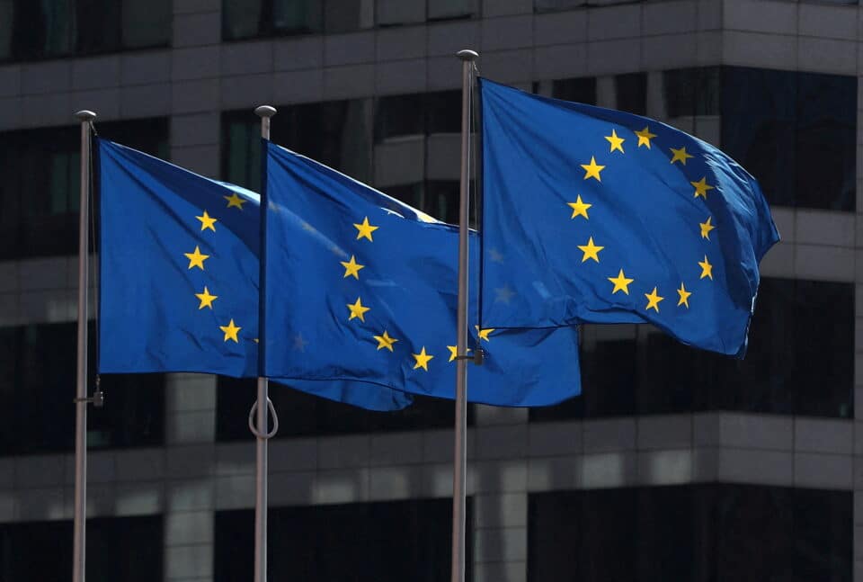 EU-flags-960x647.jpg
