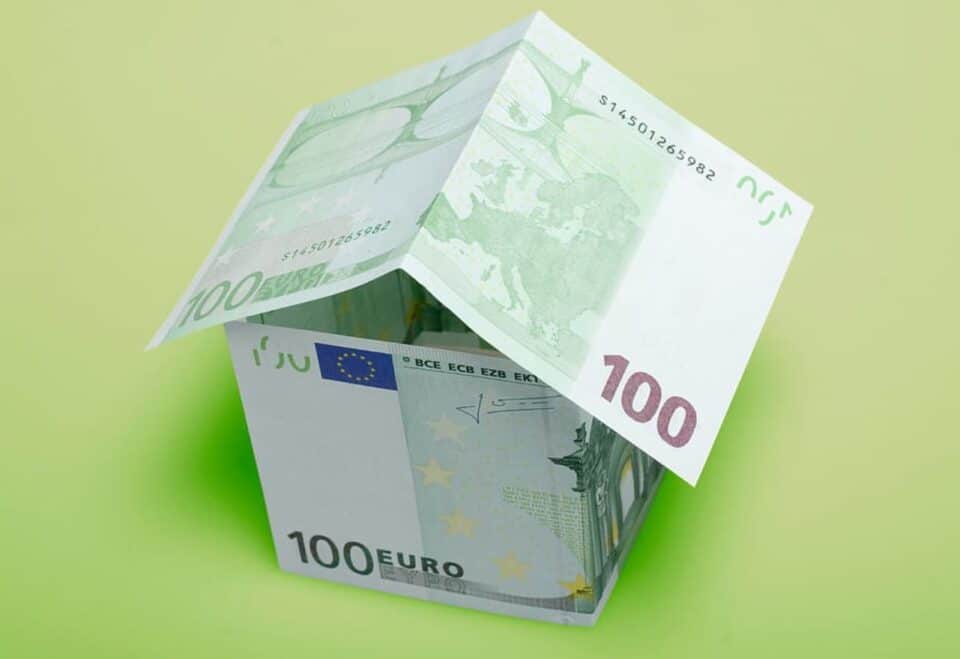 euro-note-cash-house-foreclosure-960x659.jpg