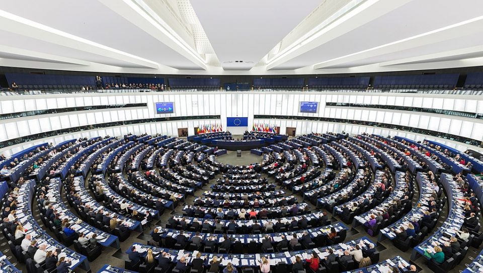 European_Parliament_Strasbourg_Hemicycle_-_Diliff-960x543.jpg