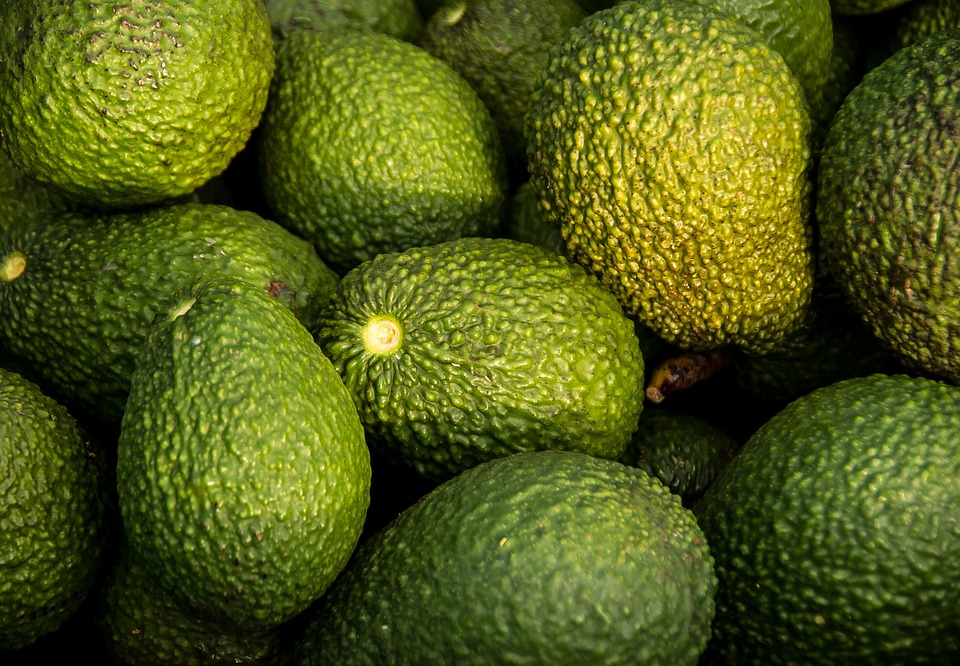 feature-jean-American-Express-can-stop-you-buying-too-many-avocados-from-Peru-under-its-carbon...jpg