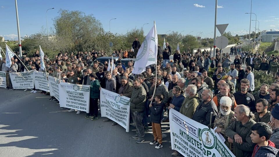 hunters-protest-3-960x540.jpg