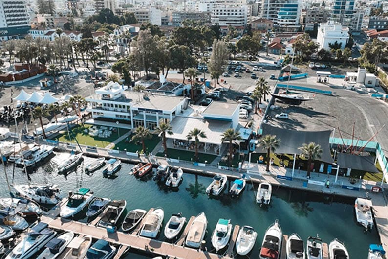 Larnaca-marina.jpg