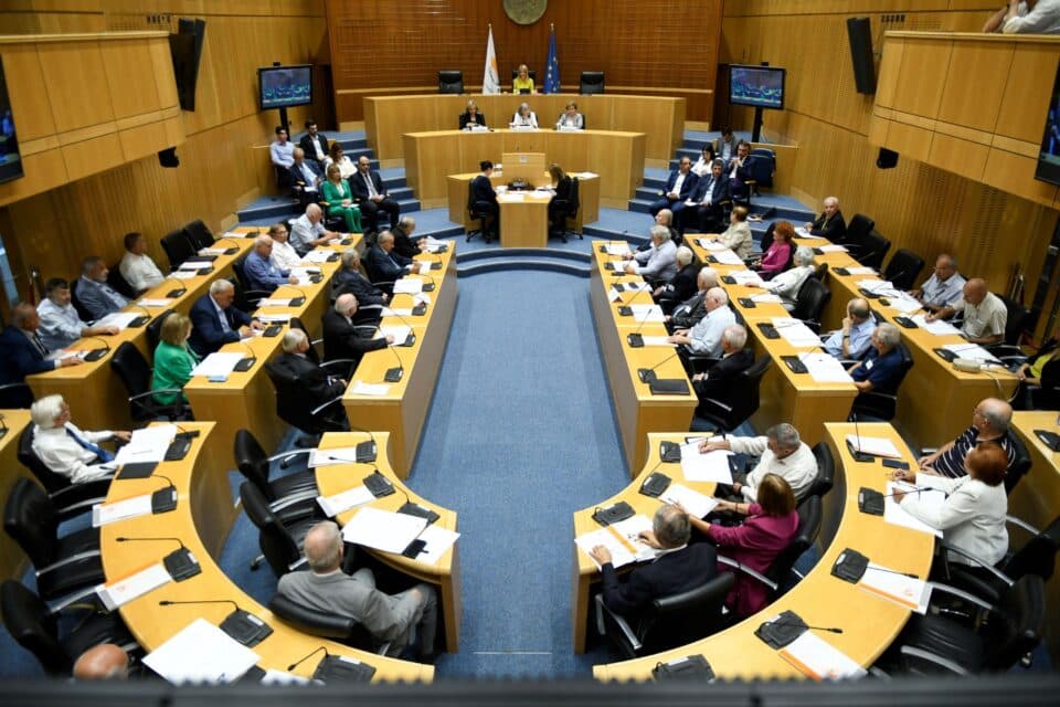 old-people-parliament2-960x640.jpg
