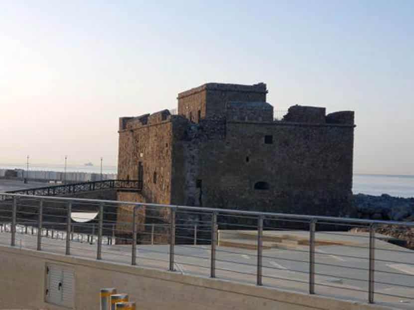 Paphos-castle.jpg