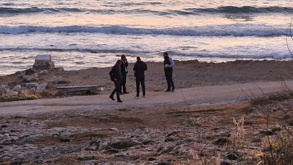 Police-at-the-scene-of-the-murder-in-Chlorakas-on-April-10.jpg