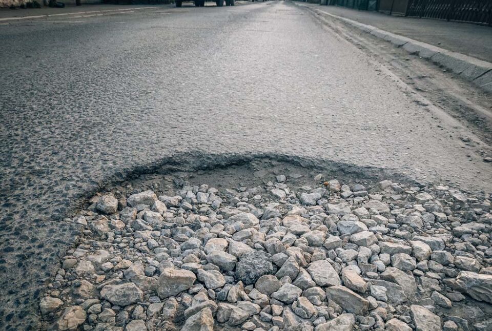 pothole-960x646.jpg