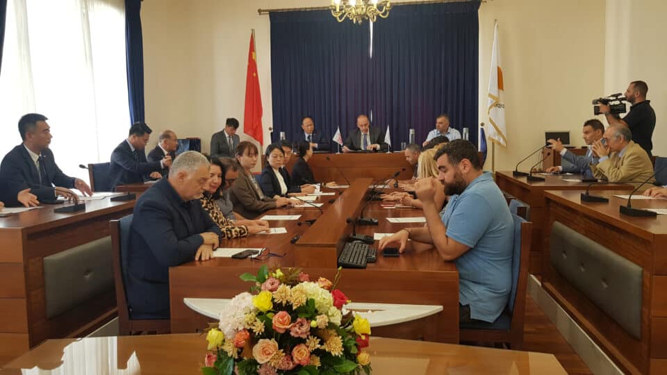 The-Municipality-of-Paphos-and-the-Chinese-city-of-Xian-formalized-the-ties-of-friendship-and-...jpg