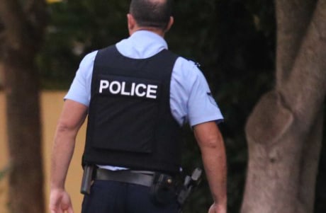 thumbnail_police-02.jpg