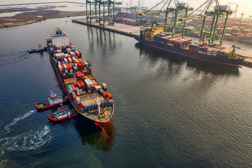 thumbnail_ship_port-960x641.jpg