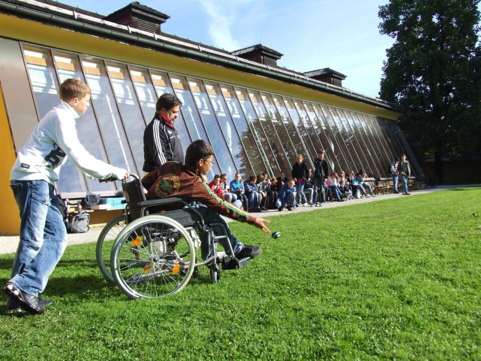 wheelchair-538138_1280-960x720.jpg