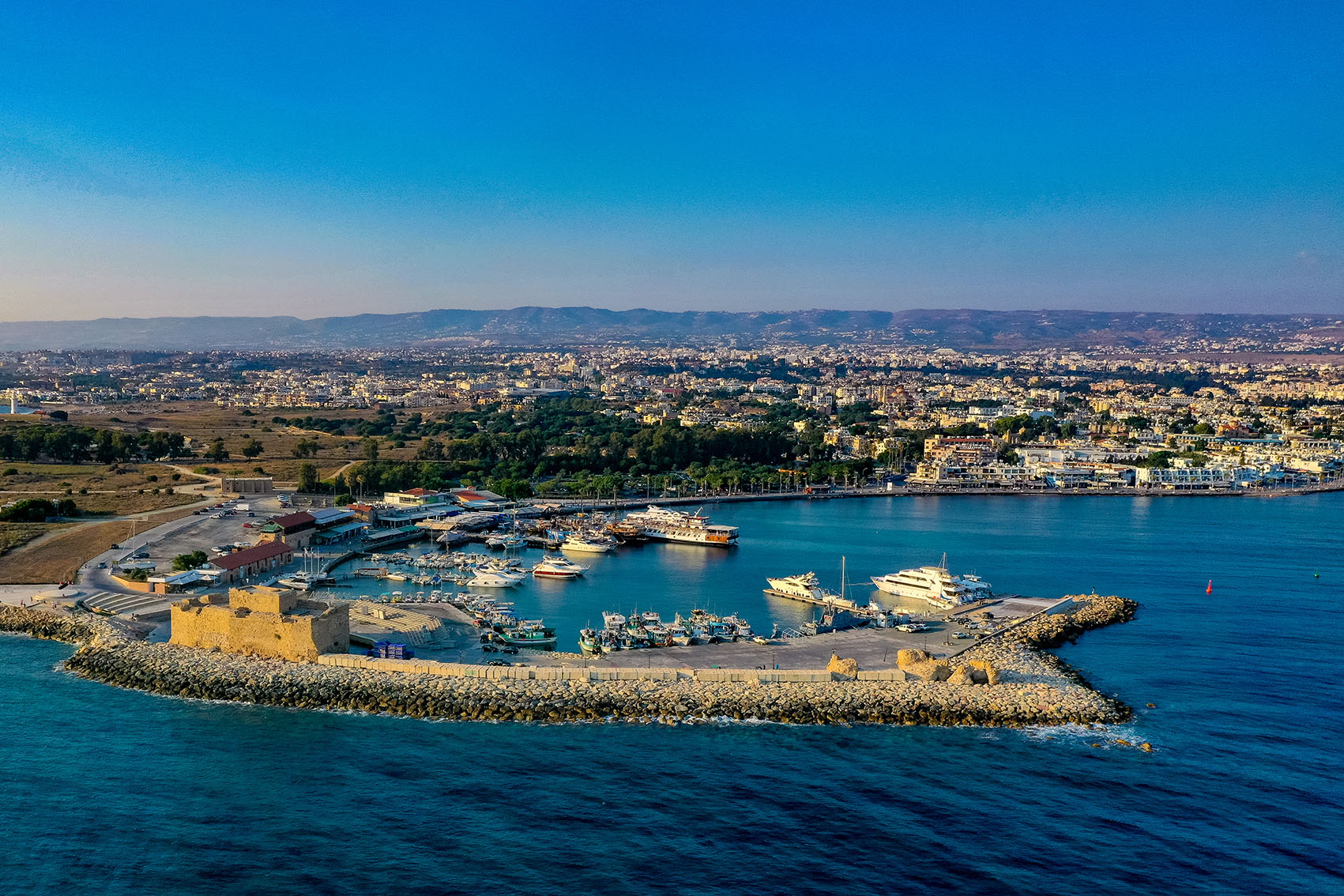 Πάφος_Η-έξυπνη-επιλογή-για-αγορά-ακινήτων...Pafos-The-Smart-Choice-002.jpg