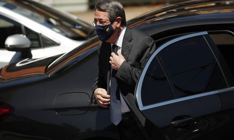 anastasiadesaftokinito.jpg