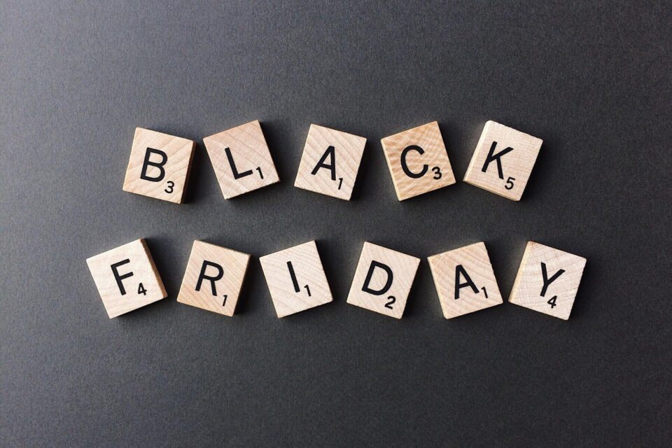 black-friday-g9c8e5dd11_1920-960x640.jpg