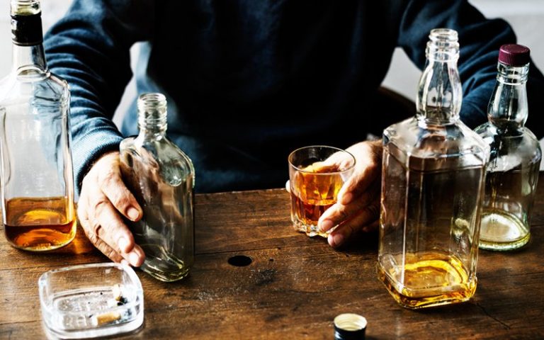 Bootleg-alcohol-kills-44-people-in-Turkey-in-past-week-Reuters-ICBPS-768x480-1.jpg